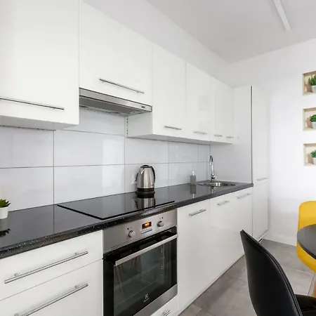 Amistik Tower Appartamento Breslavia